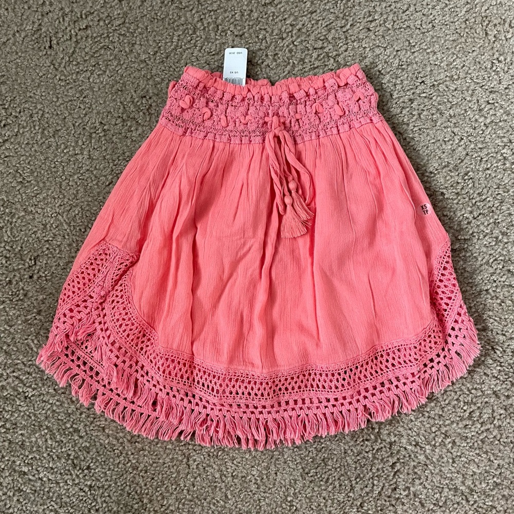 New with Tags Aerie Coral Tassel Skirt
